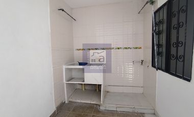 COD. 6209 - SE ARRIENDA CASA - BARRIO: ALVAREZ