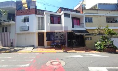 COD. 6209 - SE ARRIENDA CASA - BARRIO: ALVAREZ