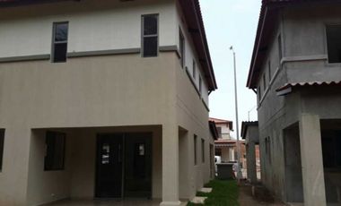 VENDO CASA PANAMA PACIFICO WOODLANDS PALMIA