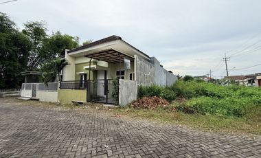 Rumah Minimalis harga 400 jutaan Nol jalan Raya Menganti