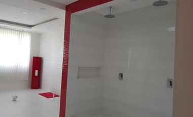 Casa nueva con colindancia al campo de golf ejecutivo