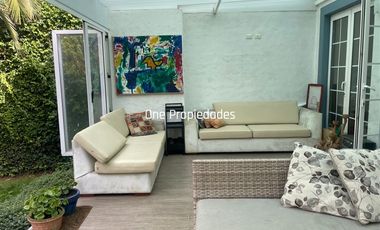 Casa en venta de 5 dorm. en Lo Barnechea