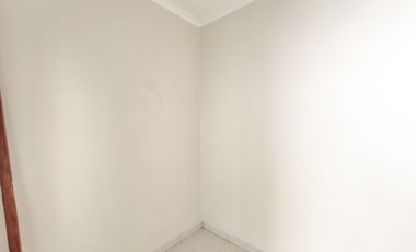 Rumah LT 220 Hadap Timur 15 Mnt ke Living World Grand Wisata J-45516