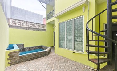 Rumah LT 220 Hadap Timur 15 Mnt ke Living World Grand Wisata J-45516