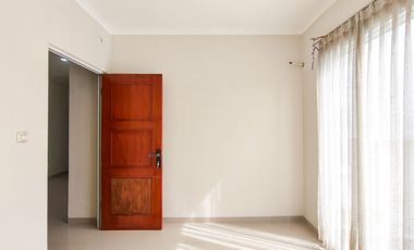 Rumah LT 220 Hadap Timur 15 Mnt ke Living World Grand Wisata J-45516