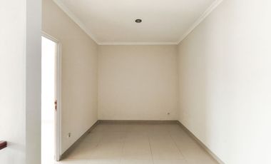 Rumah LT 220 Hadap Timur 15 Mnt ke Living World Grand Wisata J-45516