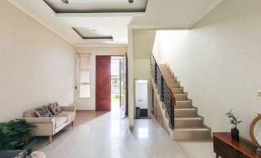 Rumah LT 220 Hadap Timur 15 Mnt ke Living World Grand Wisata J-45516