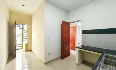 Rumah LT 220 Hadap Timur 15 Mnt ke Living World Grand Wisata J-45516