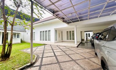 Rumah Modern Tropical Cocok Untuk Kantor, Klinik atau Hunian di Bangka, Kemang.