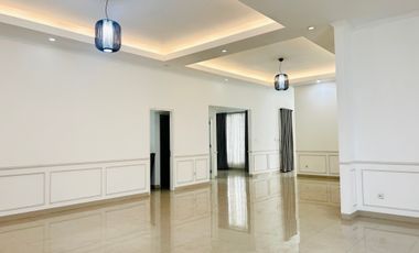 Rumah Modern Tropical Cocok Untuk Kantor, Klinik atau Hunian di Bangka, Kemang.