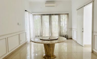 Rumah Modern Tropical Cocok Untuk Kantor, Klinik atau Hunian di Bangka, Kemang.