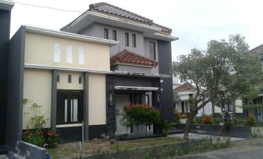 House for sale in Meninting only 50 meter from the beach