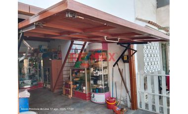 Se Vende Casa + Cochera En Ancon -  Urb. Las Gardenias