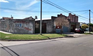 Venta o permuta de taller con vivienda