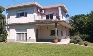 Venta de Casa Quinta en Paso del Rey Centro, calle Paganelli 258