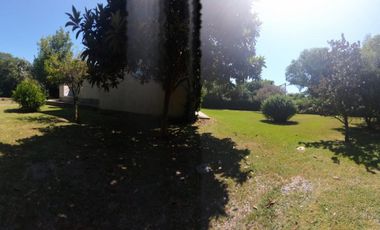 Venta de Casa Quinta en Paso del Rey Centro, calle Paganelli 258