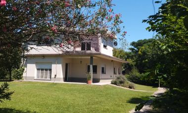 Venta de Casa Quinta en Paso del Rey Centro, calle Paganelli 258