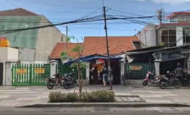 Dijual Rumah Strategis Raya Tenggilis Surabaya
