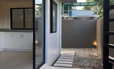 FOR SALE HOUSE AND LOT WITH BALCONY IN CEBU
