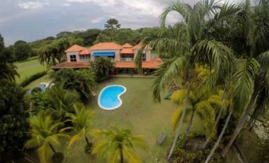 VENTA DE CASA DE PLAYA EN DECAMERON FARALLON