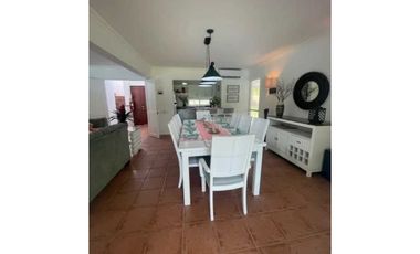 VENTA DE CASA DE PLAYA EN DECAMERON FARALLON