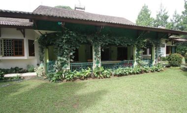 Villa mewah murah dekat Taman Safari Puncak Bogor