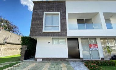 casa en venta en sector lomitas. Cod V1555