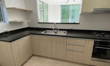 casa en venta en sector lomitas. Cod V1555