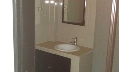 Departamento de 3 recámaras con alberca cerca de Plaza Américas