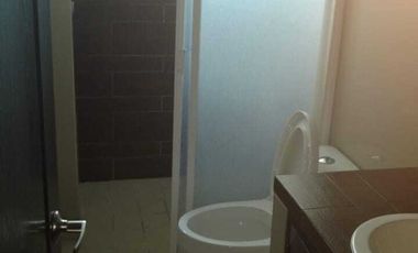 Departamento de 3 recámaras con alberca cerca de Plaza Américas