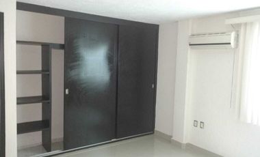 Departamento de 3 recámaras con alberca cerca de Plaza Américas