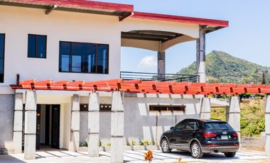 Finish to your Taste, the House of your Dreams...at El Valle de Anton