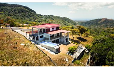 Finish to your Taste, the House of your Dreams...at El Valle de Anton