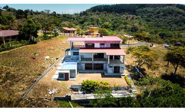 Finish to your Taste, the House of your Dreams...at El Valle de Anton
