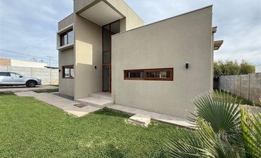 Casa en arriendo Condominio Mirador de Nogales, Machali