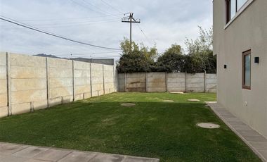 Casa en arriendo Condominio Mirador de Nogales, Machali