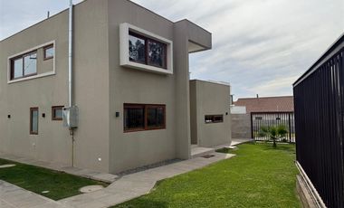 Casa en arriendo Condominio Mirador de Nogales, Machali