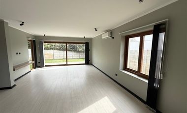 Casa en arriendo Condominio Mirador de Nogales, Machali