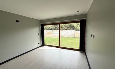 Casa en arriendo Condominio Mirador de Nogales, Machali
