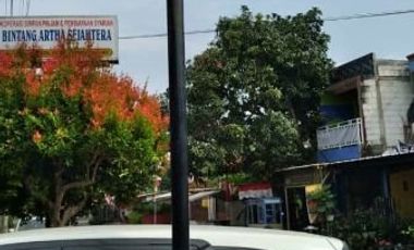 RUMAH 2 LANTAI TRIYAGAN DEKAT KAMPUS UNS
