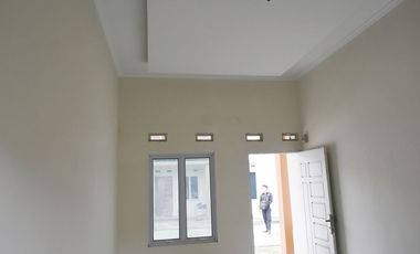 dijual rumah baru hanya 3 unit lagi lokasi simpang tiga