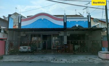 Dijual Rumah Raya Darmokali sangat strategies di Tengah kota Surabaya