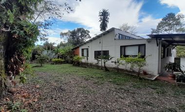 finca en venta en la mesa. Cod V5211