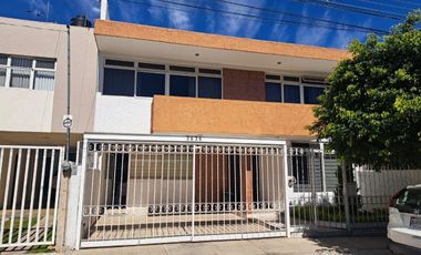 Casa en Renta ubicada en Chapalita - San Ernesto 3636