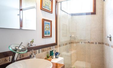 casa en venta en loma del escobero. Cod V1148