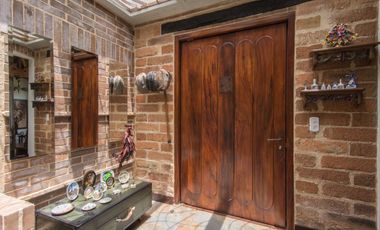casa en venta en loma del escobero. Cod V1148