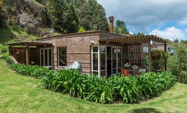 casa en venta en loma del escobero. Cod V1148