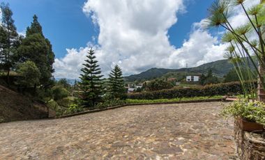 casa en venta en loma del escobero. Cod V1148