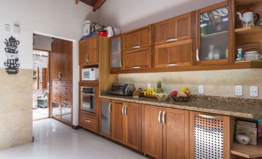 casa en venta en loma del escobero. Cod V1148