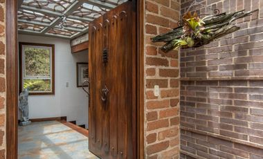 casa en venta en loma del escobero. Cod V1148